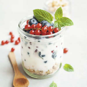 on-the-go healthy breakfast yogurt